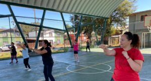 Cecosf ultra estación impulsa plan piloto de zumba para fomentar vida saludable en Pitrufquén