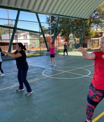 Cecosf ultra estación impulsa plan piloto de zumba para fomentar vida saludable en Pitrufquén