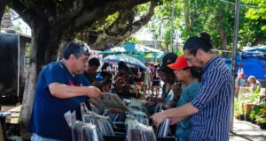Este domingo se realiza la cuarta versión de la expo vinilo y antigüedades en Pitrufquén