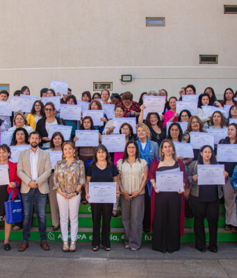 70 manipuladoras y manipuladores de alimentos de La Araucanía fueron certificados por la UCT