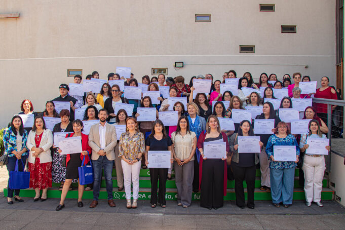 70 manipuladoras y manipuladores de alimentos de La Araucanía fueron certificados por la UCT