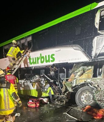 En prisión preventiva quedó conductor de Tur Bus que protagonizó fatal accidente en Pitrufquén