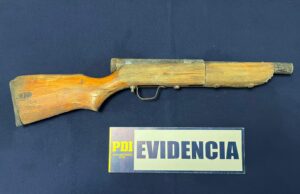 Encuentran escopeta hechiza al interior de una faena forestal en Los Sauces