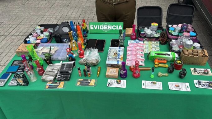 El olor los delató: patrullaje preventivo termina con dos detenidos por microtráfico en Villarrica