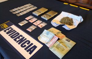 Detienen a hombre y mujer en Gorbea: vendían drogas y enfrentan cargos por amenazas