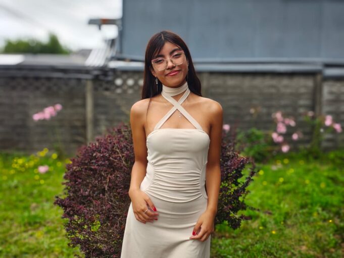 El sueño musical de Catrina, joven de 17 años que conquista con baladas en inglés