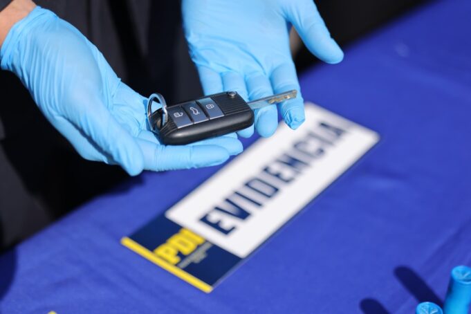 Pagos falsos y cheques protestados: detienen a hombre acusado de defraudar a vendedores de autos en La Araucanía