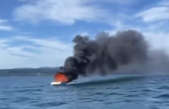 Investigan incendio y hundimiento de embarcación en el lago Villarrica
