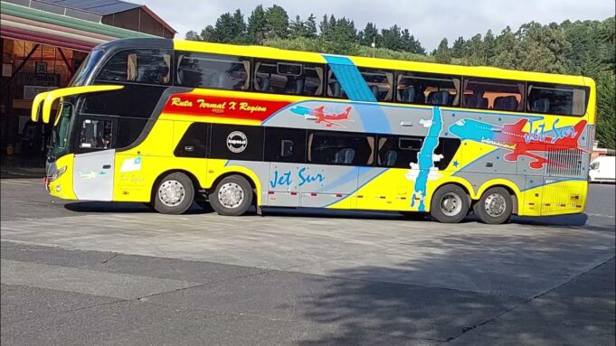 Usuarios acusan reiterados atrasos de buses Jetsur y llaman a denunciar ante el SERNAC: más de cuatro horas en servicio Pitrufquén–Santiago