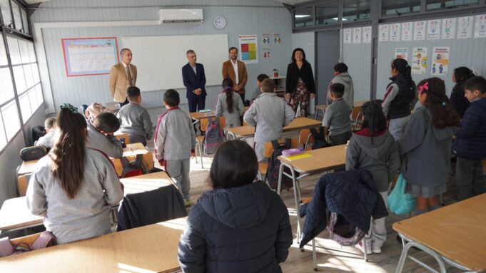 Con acto inicial y visita a mejoramiento de escuela comenzó el año escolar en Pitrufquén