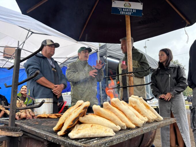 Gastronomía tradicional y emprendimientos clausuran ferias del campo vivo de Pucón, pero la fiesta quedó pendiente