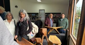 Pucón exhibe inédita muestra artística y ancestral de un arquitecto local