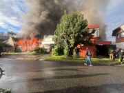 Municipio de Villarrica compromete ayuda a familias afectadas por incendio que involucró 4 viviendas