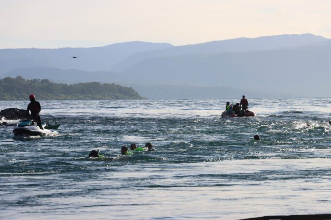 Hoy comenzó la travesía río Toltén con histórico recorrido con más de 145 kilómetros de nado