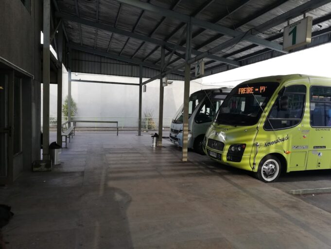 Alza de combustibles impacta tarifas: buses interurbanos entre Gorbea y Temuco aumentan el costo de los pasajes