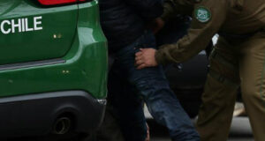 Detienen a hombre por abuso sexual contra adulta mayor en plena plaza de Armas de Pitrufquén