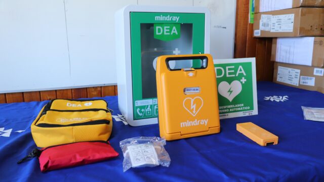 Puerto Saavedra fortalece su red de salud con la incorporación de siete desfibriladores donados por fundación «Te Apoyamos»