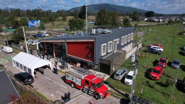 Histórica compañía de bomberos de Villarrica recibe oficialmente su nuevo cuartel