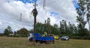 Gran despliegue de Frontel por mejoramientos de redes eléctricas del Sector Mahuidache de Freire
