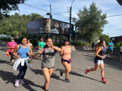 Centenar de mujeres participaron en Pucón de «Mujeres en movimiento 8M»