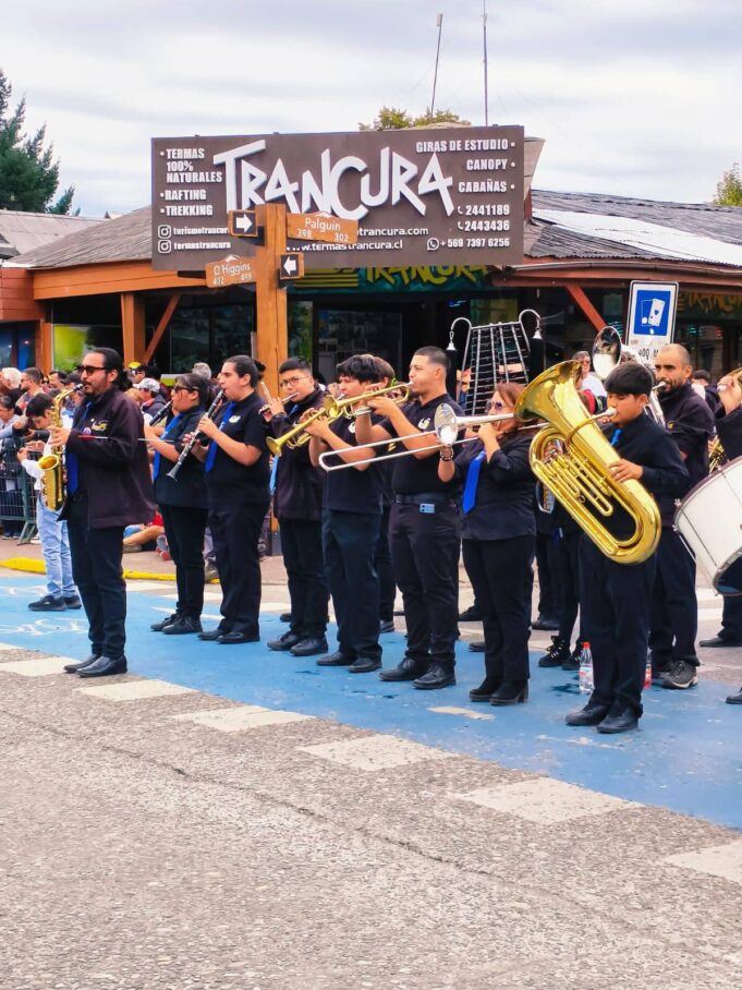 Con una hora y media de presentación, banda instrumental de Pitrufquén destacó en aniversario de ciudad lacustre