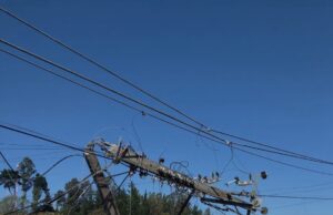 Frontel recuperó el 99% del servicio de vecinos de Lautaro tras choque a poste esta mañana