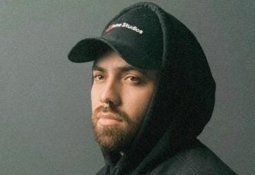 Artista chileno Esteban Celis explora el arte cyborg mediante implantes tecnológicos