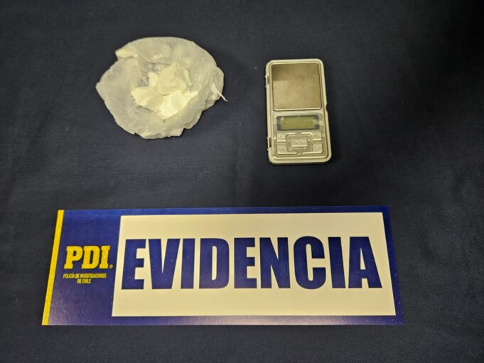 Sujeto es sorprendido intentando ingresar cocaína a recinto penitenciario de Angol
