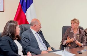 Alcaldesa de Pitrufquén, Jacqueline Romero, se reúne con delegado presidencial y encargado de Subdere regional