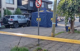 Joven muere tras presunto ataque con arma blanca en pleno centro de Temuco: investigan dinámica del crimen