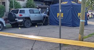 Joven muere tras presunto ataque con arma blanca en pleno centro de Temuco: investigan dinámica del crimen
