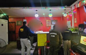 En Villarrica realizan fiscalización de extranjeros dedicados al comercio formal y locales de juegos de azar