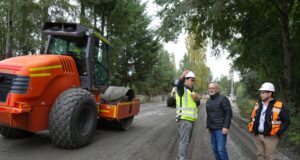 Gobernador Saffirio destaca rol estratégico de ruta Collinco–Huincacara como vía de evacuación