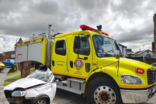 Bomberos de Pitrufquén lanzan campaña para recolectar vehículos en desuso y fortalecer rescate vehicular