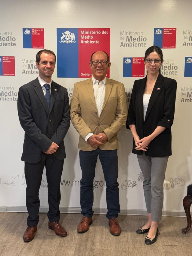 Alcalde Pablo Astete se reunió con autoridades del ministerio de medioambiente en Santiago