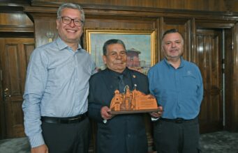 Destacan trayectoria de cuartelero oriundo de Pitrufquén con tres décadas en la bomba Germania en la capital regional