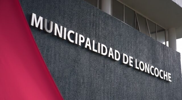 Municipio de Loncoche destituye a 21 funcionarios por viajes al extranjero con licencia médicas