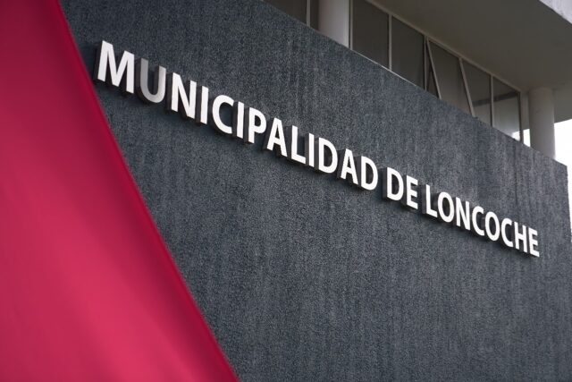 Municipio de Loncoche destituye a 21 funcionarios por viajes al extranjero con licencia médicas