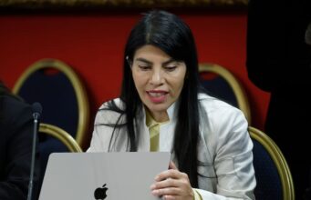 Detienen a tres universitarios por atentado contra la ministra Lincolao en Valdivia