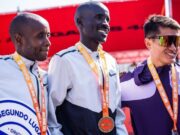 Orgullo total en La Araucanía: Hugo Catrileo brilla con podio en el Maratón de Santiago