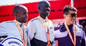 Orgullo total en La Araucanía: Hugo Catrileo brilla con podio en el Maratón de Santiago