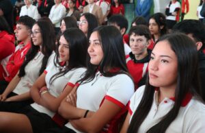 Liceo Bicentenario Araucanía celebra 60 años forjando futuro con compromiso y excelencia