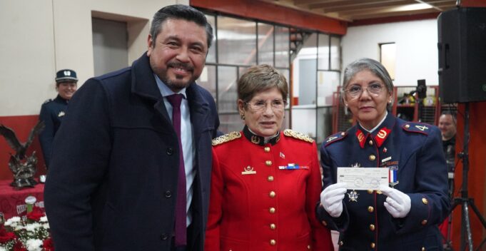 Municipio de Loncoche entrega cerca de $48 millones a bomberos en histórica subvención anual