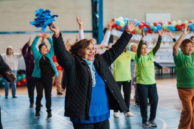¡Movimiento, alegría y deporte marcaron encuentro de adultos mayores en Freire!
