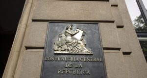 Contraloría detectó que municipios gastaron más en celebraciones que en ayuda social en 2024 y 2025