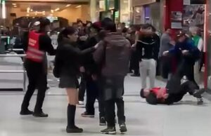 Violenta riña entre estudiantes y guardias se registra en supermercado de Portal Temuco