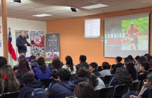Estudiantes de Cunco y Lanco se forman en seguridad vial y autocuidado