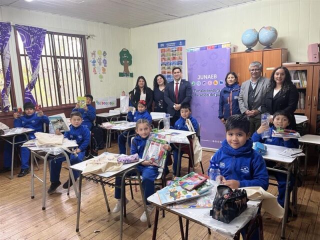 En solo 8 semanas: Junaeb completa entrega del 100% de útiles escolares en La Araucanía