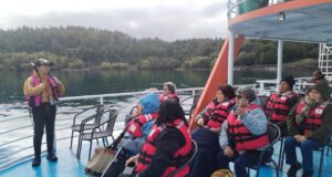 Paseo recreativo llevó a personas mayores de Temuco a recorrer Villarrica, Pucón y Caburgua