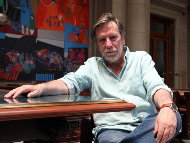 Poeta nacional Thomas Harris lanza antología “La ciudad de los espejos” tras obtener el Premio Nacional de Poesía Jorge Teillier